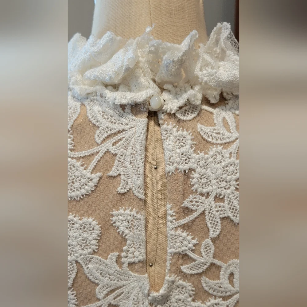 Alexis - White Lace Mini Dress - Picture 6 of 8